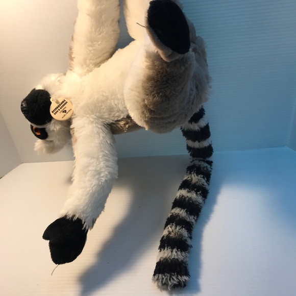 Plush Lemur hanging out - Picture 6 of 8